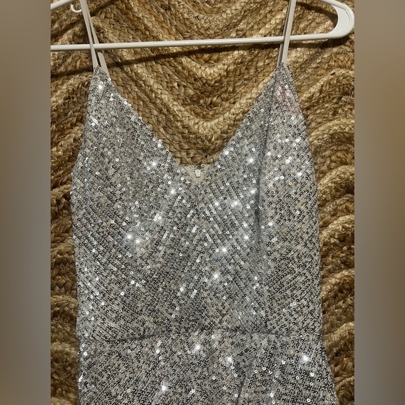 Crystal Sky Women's Silver Sequin Sparkle Spaghetti Strap V Neck Dress,Size M - Picture 2 of 12